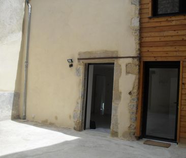 Location Appartement 5 pièces 93m² POITIERS 86000 - Photo 4