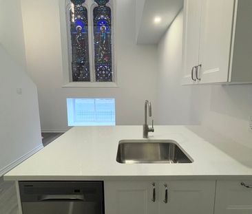 $1,750 / 1 br / 1.5 ba / 400 sqft 16 West Ave S #108 - 1 bed - Photo 2