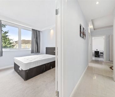 15 Hyde Park Crescent, London, W2 - Photo 5