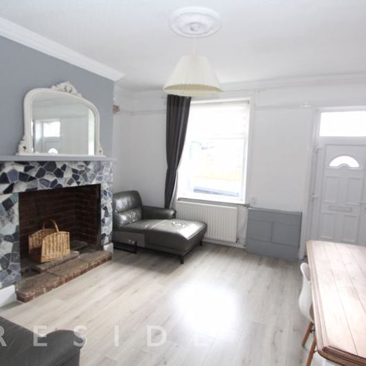 SMITHY BRIDGE, Hollingworth Lake, Littleborough - Photo 1