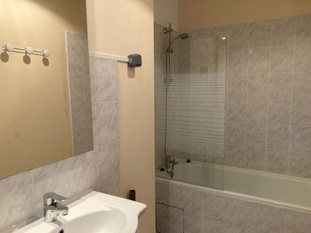 Location Appartement 4 pièces 72m² - Photo 4