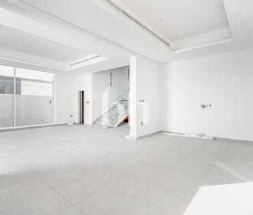 4 Bedroom Villa | Perfect Location | New - Photo 1