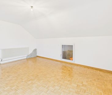 Unique 2.5-room apartment in Büren an der Aare - Foto 2