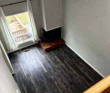 8 Roscoe Road #Main - Photo 1