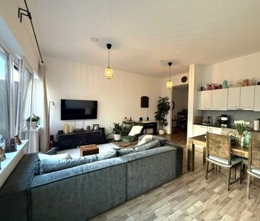 Geräumige Erdgeschosswohnung mit Terrasse, Lift und Garagenplatz - Foto 1