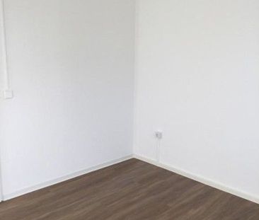 Sanierte 3-Raum-Wohnung mit Balkon in der 6. Etage! - Photo 1