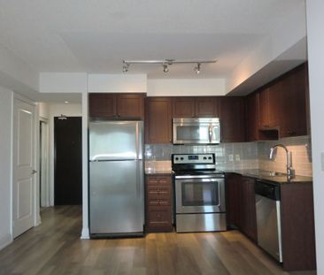 For Lease - 372 Highway 7 N/A Unit# #801, Richmond Hill, Ontario - Photo 1