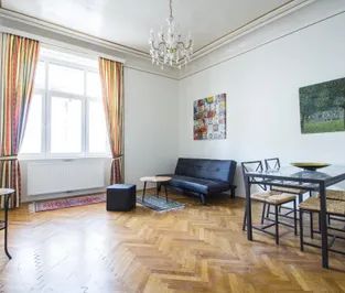Altbauflair | 2 Zimmer mit extra Küche | 58 m² | 1.Stock | U4/U6 Längenfeldgasse 5 Gehminuten - Photo 1