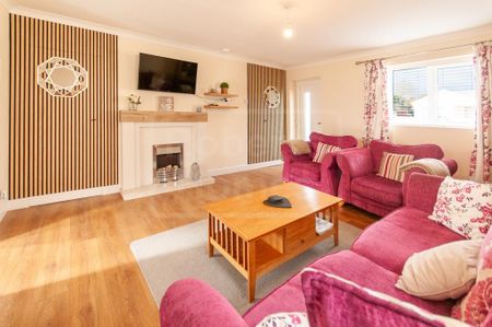 2 bedroom detached bungalow to rent - Photo 3