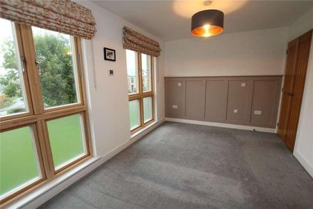 Pryde Close, Swindon, Wiltshire, SN3 - Photo 2