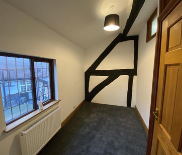 2 bedroom terraced house to rent - Photo 4