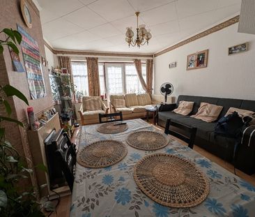 2 Bed Semi-Detached House, Sondes Street, SE17 - Photo 1