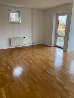 Skolörtsgången, Nyköping - Photo 1