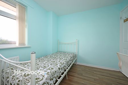 4 bed detached house to rent in Ludford Close, Newcastle, Staffordshire - Photo 5