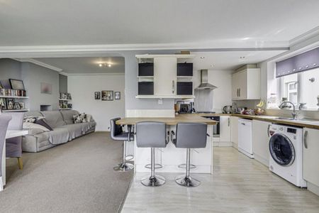 2 bedroom detached bungalow to rent - Photo 4