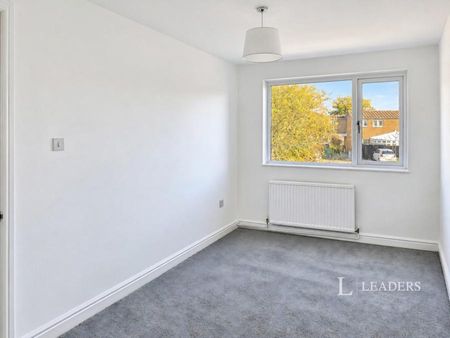 3 bedroom house to rent Brookfurlong, Peterborough, Cambridgeshire, PE3 - Photo 4