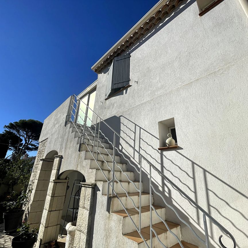 Appartement meublé T2 haut de Villa d'environ 45 m2 à louer à Carry-le-Rouet, - Photo 1