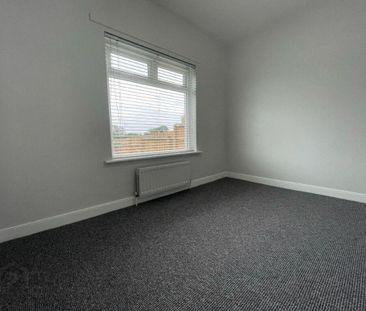 33 Ballinderry Road, Lisburn, BT28 2QS - Photo 2