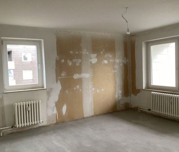 Umzug gefällig? Geräumige 3-Zi.-Wohnung mit Balkon (WBS) - Foto 1