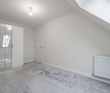 4 bedroom terraced house to rent - Photo 4