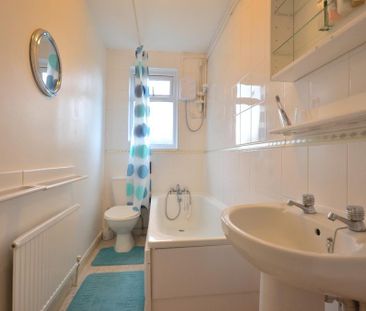 2 bedroom flat to rent - Photo 6