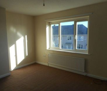 2 bedroom semi-detached house to rent - Photo 3