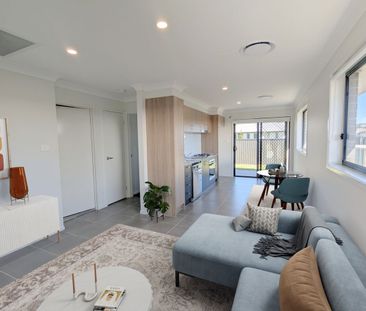 Stylish Low Key Living - Photo 1