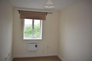 2 Bedroom Flat For Rent - Photo 3