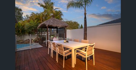 4 Bedroom Luxury Family Oasis for Rent – In Exclusive Monterey keys - Photo 4