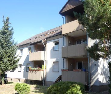 Ideale Dachgeschoss-Wohnung mit Balkon / WBS erforderlich - Foto 1