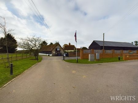 1 bedroom Cottage - Pottersheath Road - Photo 2