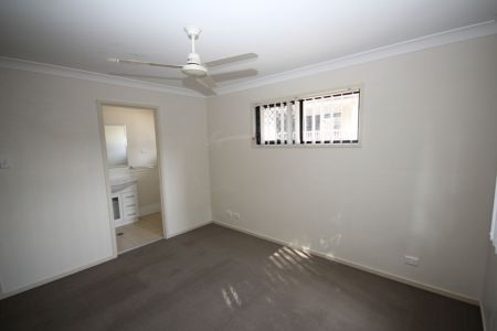 8 Figbird Close, 4300, Goodna Qld - Photo 5