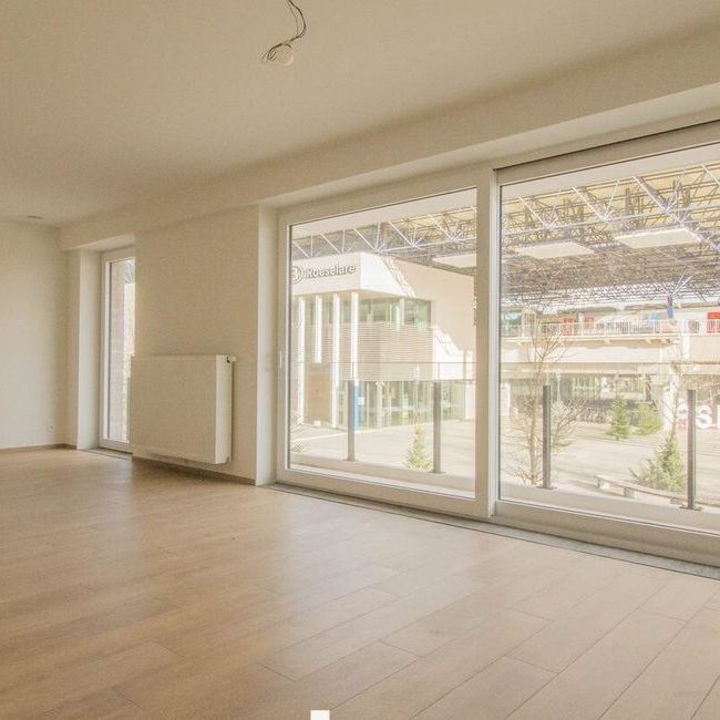 Appartement te huur in Roeselare voor € 795 met 2 slaapkamers - Photo 1