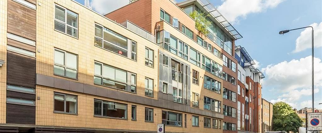 1 bedroom flat to rent - Photo 1