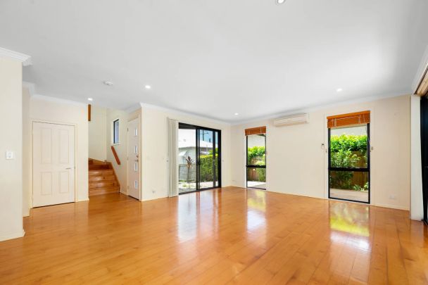 Spacious & Private Family Home in Prime Kelvin Grove Location - Photo 1