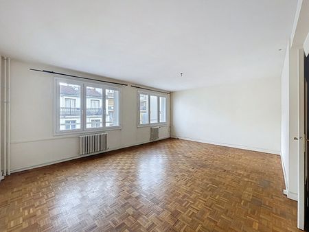 Apartment - Photo 2