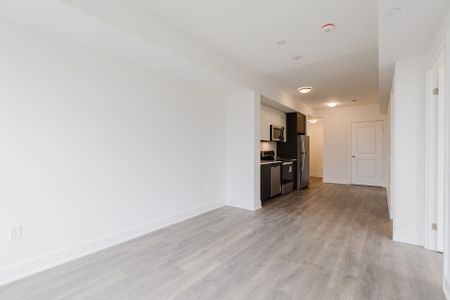 For Lease - 204 Burnhamthorpe Road Unit# 404, Mississauga, Ontario - Photo 3