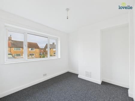 2 bedroom Terraced House To Let - Photo 4