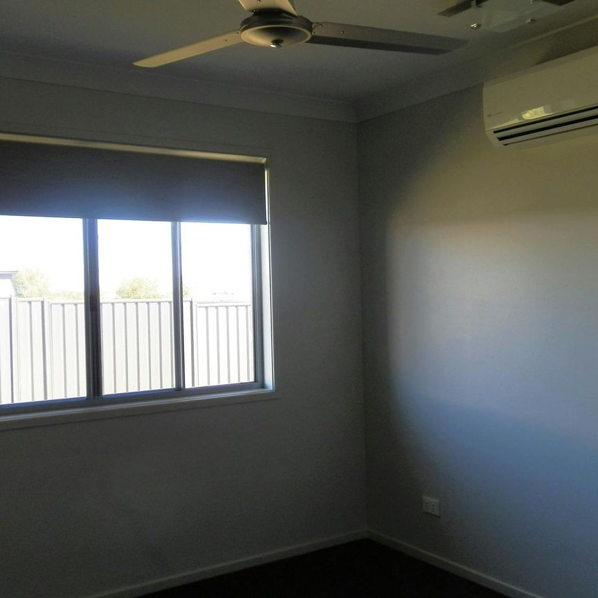 2 Singleton Court - Photo 1