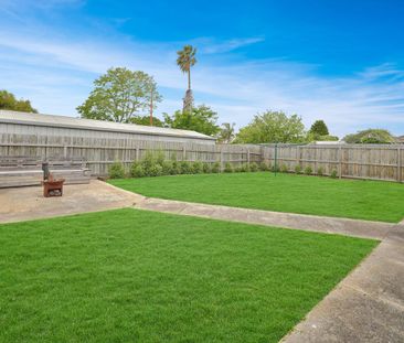 Charming Home in Quiet Court Location - Photo 4