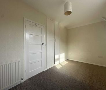 2 bedroom bungalow to rent - Photo 2