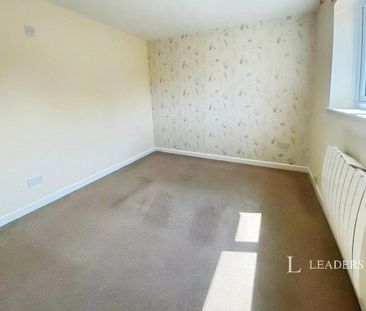 2 bedroom semi-detached house to rent - Photo 6