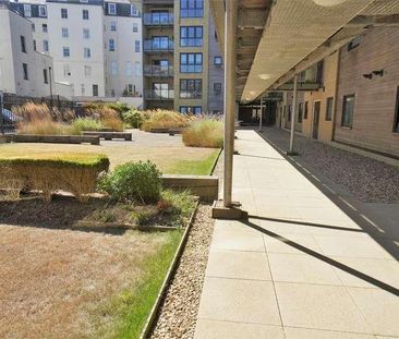 Azure West, The Hoe, Plymouth, PL1 - Photo 1