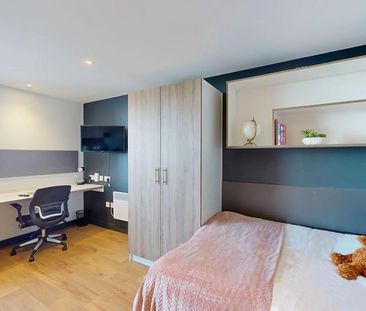 1 bedroom in a flat share to rent - Photo 1