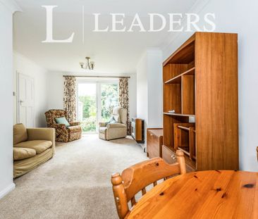 2 bedroom bungalow to rent Sandcross Lane, Reigate, RH2 - Photo 3