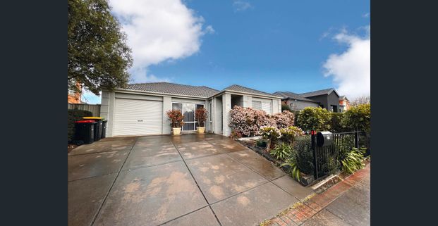 Lovely family home. - Photo 1