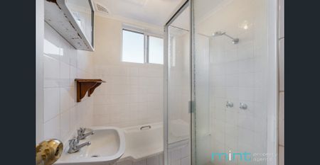 Spacious and well-maintained 2-bedroom unit in Roselands - Photo 5