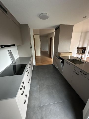 5.5 Zimmer, 106 m², 3. Stock - Photo 5