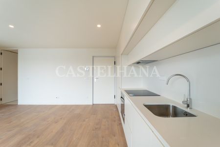 Apartamento T2 em Salgueiros, novo com 2 lugares de garagem e ultimo piso - Photo 4