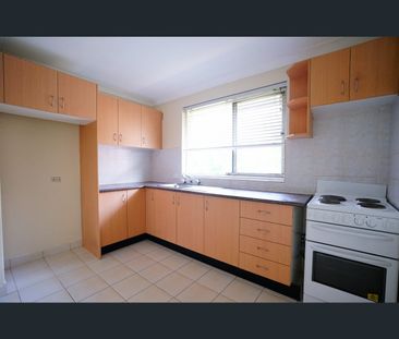 4/41 Loch Street, Campsie, NSW 2194 - Photo 4